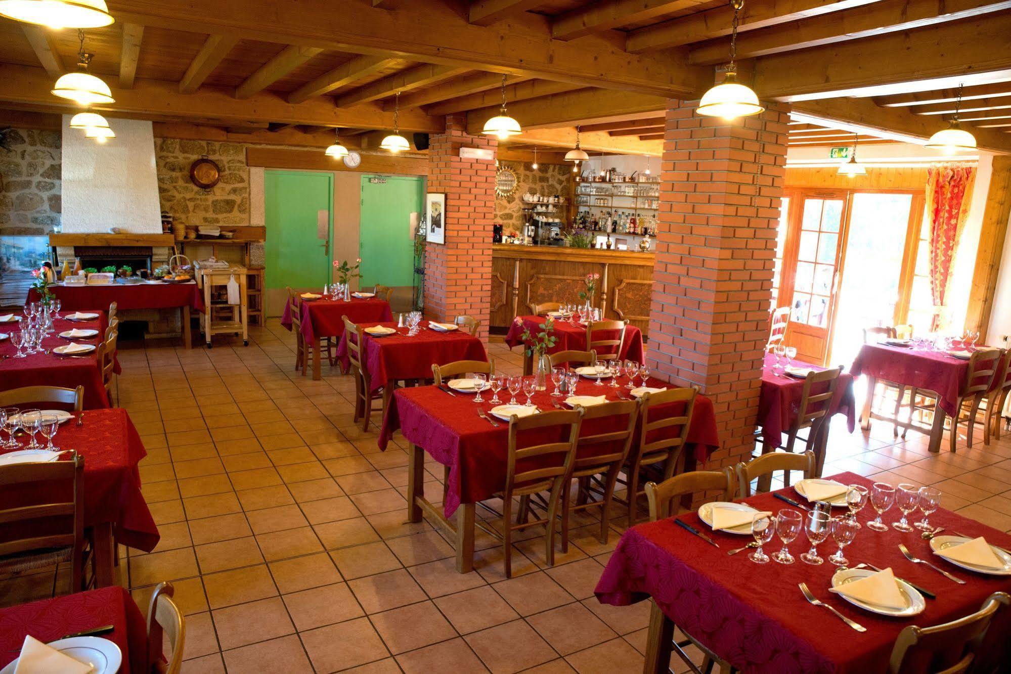 Domaine De La Plagnette Hotel Les Salles Ngoại thất bức ảnh